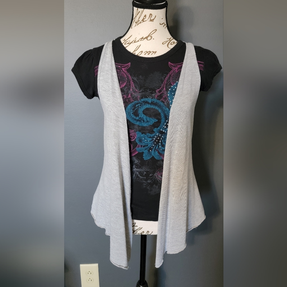 Ladies cute tee w/cardigan